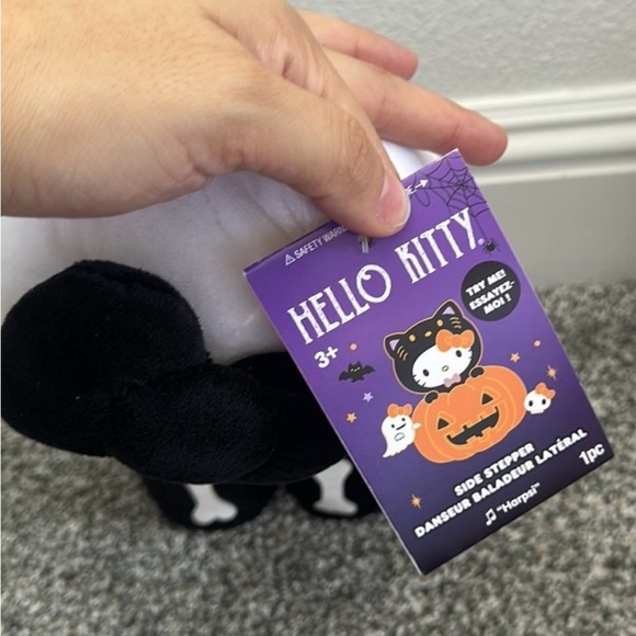 Hello kitty skeleton side stepper - Picture 2 of 2